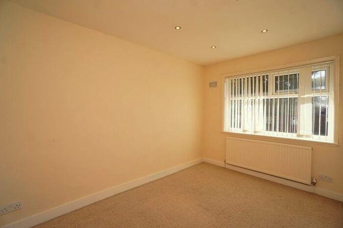 3 Bedroom Terraced House To Rent In Shirehall Road, Shiregreen, Sheffield, S5