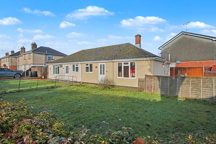 2 Bedroom Bungalow For Sale In Gordon Road, Wimborne, BH21