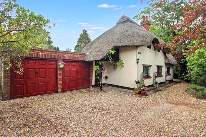 4 Bedroom Cottage For Sale In New Lane Hill, Tilehurst, Reading, RG30