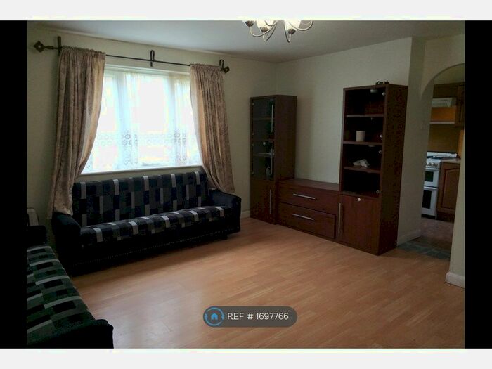 2 Bedroom Flat To Rent In Goodmayes, Ilford, IG3