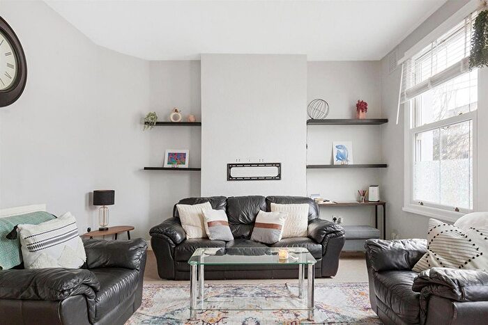 1 Bedroom Flat To Rent In Waghorn Street, London, SE15