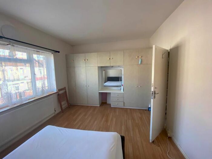 5 Bedroom Terraced Bungalow To Rent In Cranborne Road, Barking, IG11