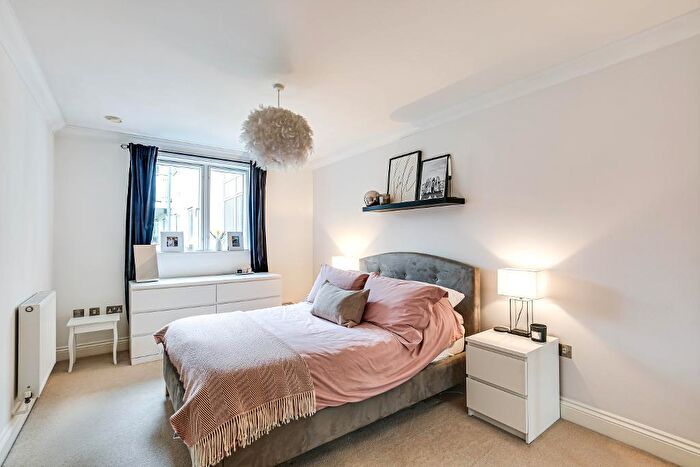 1 Bedroom Flat For Sale In Sanderstead Road, Sanderstead, Surrey, CR2