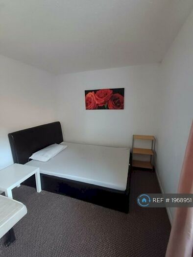 Studio To Rent In London, London, E15