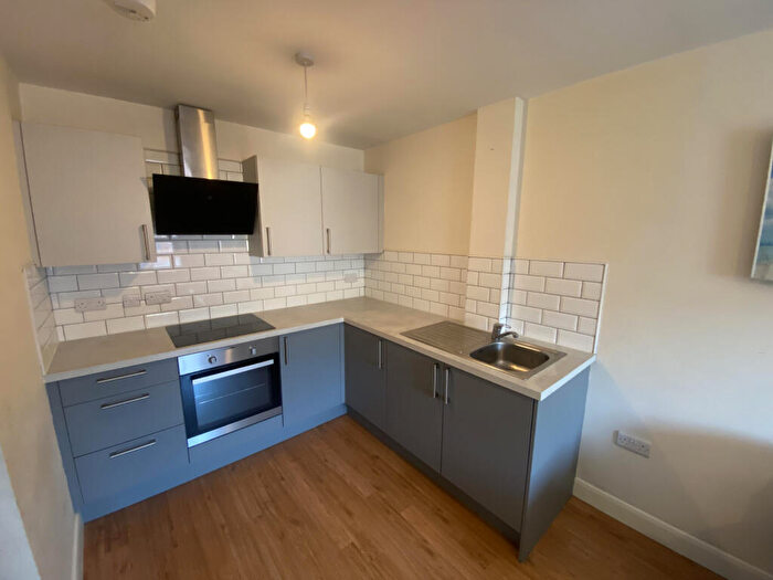 1 Bedroom Flat To Rent In Saint Phillips Drive, Oldham, Lancashire, OL2