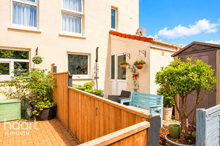 3 Bedroom Terraced House For Sale In Cunningham Road, Plymouth, PL5