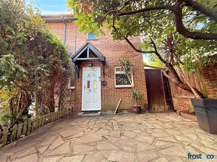 2 Bedroom End Terrace House For Sale In Tarrant Road, Muscliffe, Bournemouth, Dorset, BH9