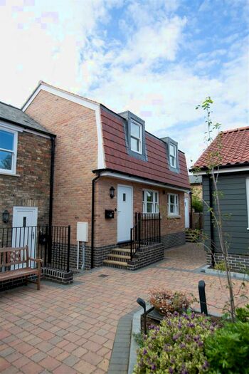 3 Bedroom Detached House To Rent In Riverport Mews, West Street, St Ives, PE27