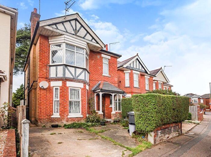 2 Bedroom Flat To Rent In Frederica Road, Bournemouth, BH9