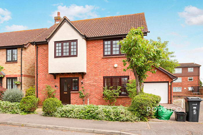 4 Bedroom Detached House To Rent In Grace Close, IG6