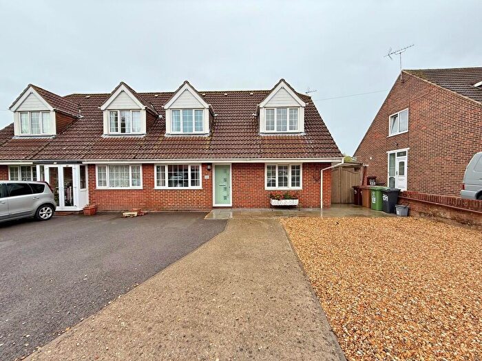 4 Bedroom Semi-Detached House For Sale In Station Road, Drayton, PO6