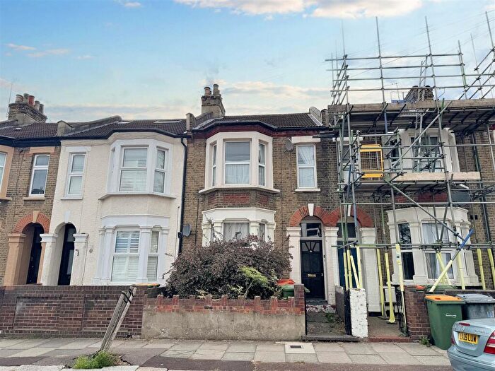1 Bedroom Flat For Sale In Liddington Road, Stratford, E15