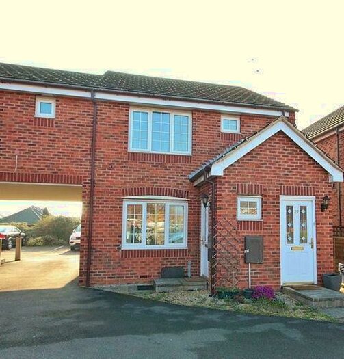 2 Bedroom Apartment To Rent In Chestnut Drive, Eggborough, DN14