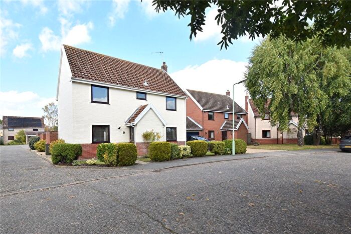 4 Bedroom Detached House For Sale In Farriers Close, Martlesham Heath, Ipswich, IP5