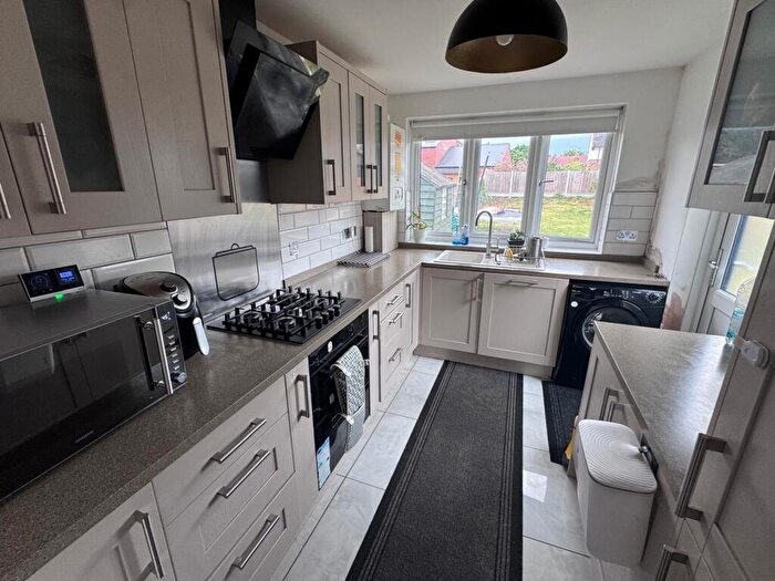 3 Bedroom House To Rent In Mawney Road, Romford, RM7