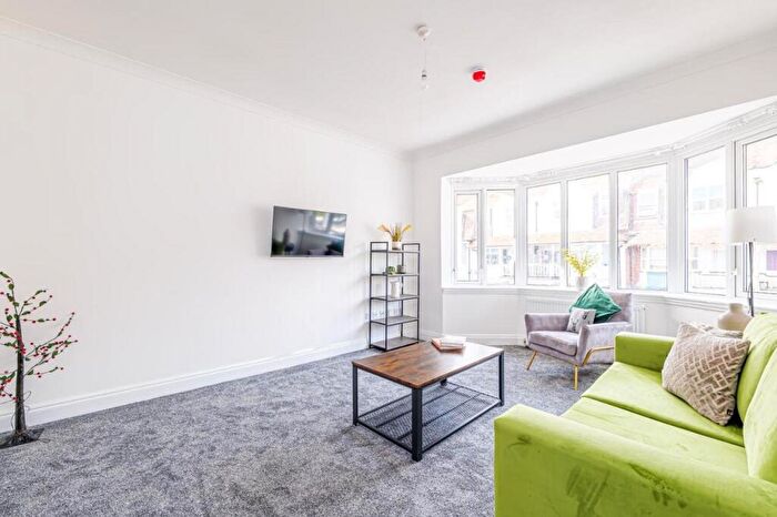 3 Bedroom Flat To Rent In Surrey Road, Cliftonville, Margate, Kent, CT9