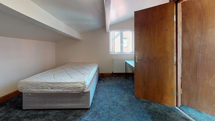 9 Bedroom Terraced House To Rent In Raven Road, Hyde Park, Leeds, LS6
