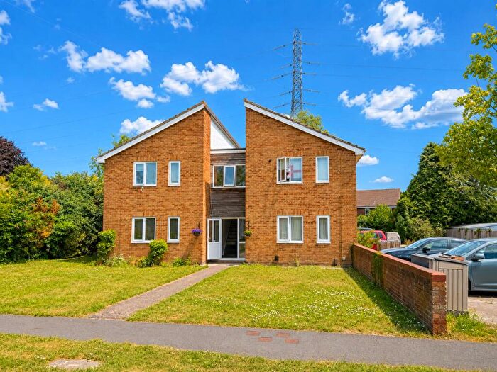 1 Bedroom Apartment To Rent In Birdwood Grove, Fareham, PO16