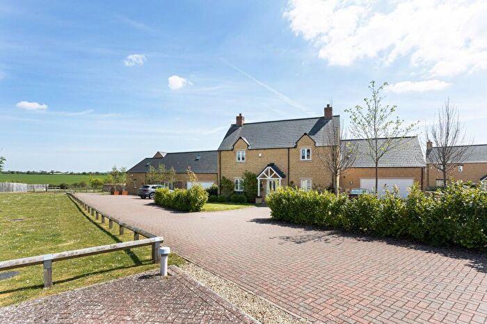 5 Bedroom Detached House For Sale In William Buckland Way, Stonesfield, OX29