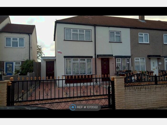 4 Bedroom End Of Terrace House To Rent In Maybury Road, Barking, IG11