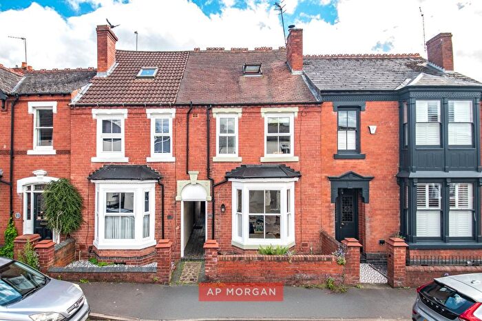 3 Bedroom Terraced House For Sale In Lawn Street, Stourbridge, West Midlands, DY8