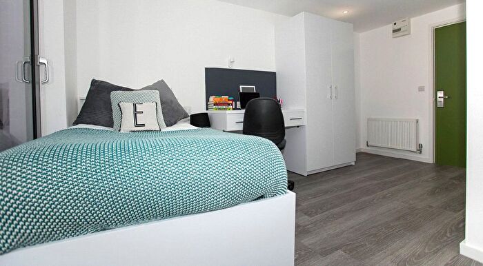 Studio To Rent In The Pavement, Popes Lane, London, W5