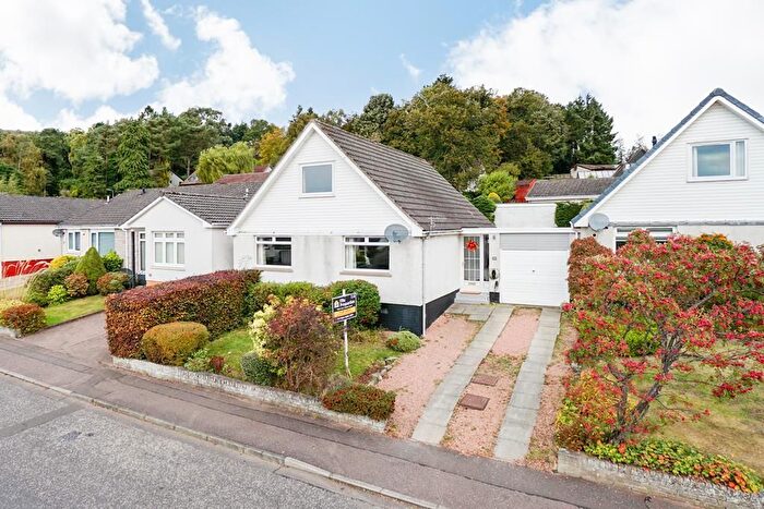 3 Bedroom Link Detached House For Sale In Hillview Road, Balmullo, KY16