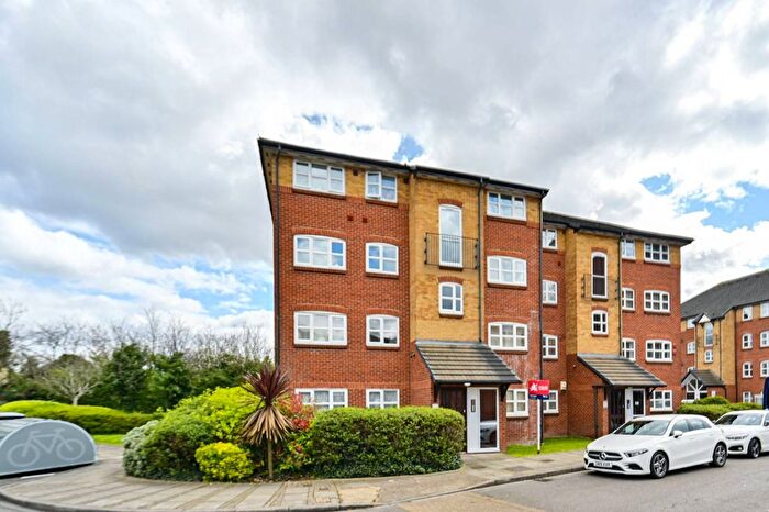 1 Bedroom Flat For Sale In Anderson Close, Acton, London, W3