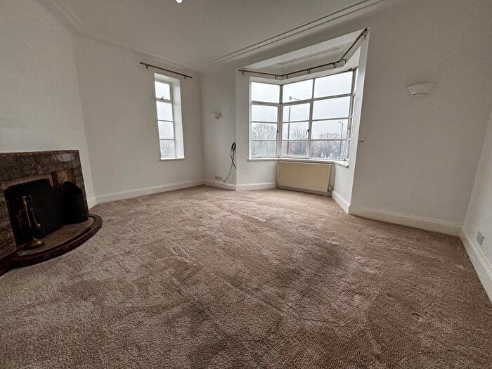 2 Bedroom Apartment To Rent In Norfolk Court, Edgbaston, B16