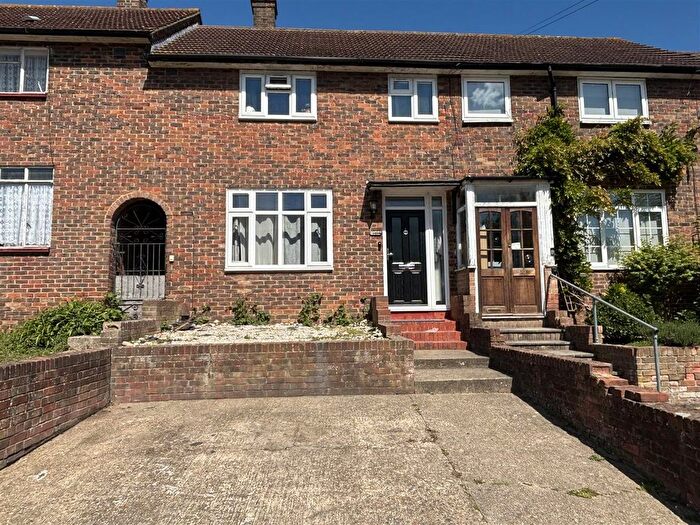 3 Bedroom Terraced House To Rent In Whitchurch Road, Romford, RM3