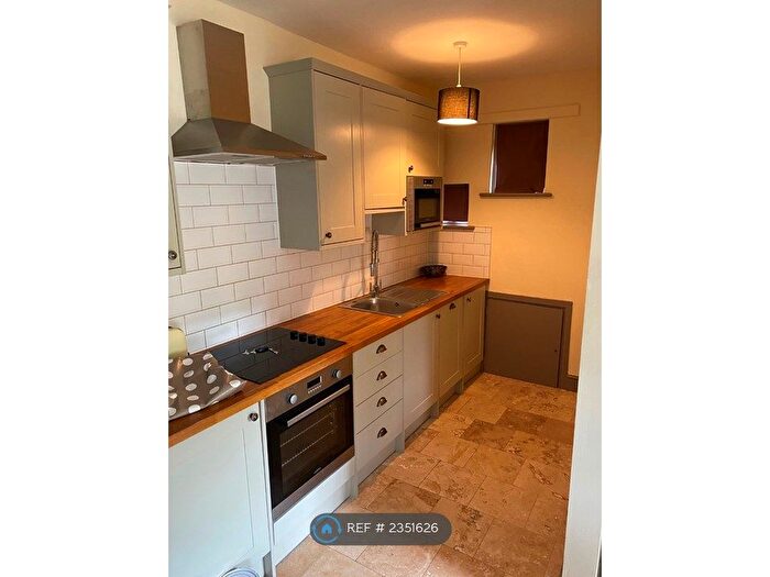 1 Bedroom Flat To Rent In West Street, Wilton, Salisbury, SP2