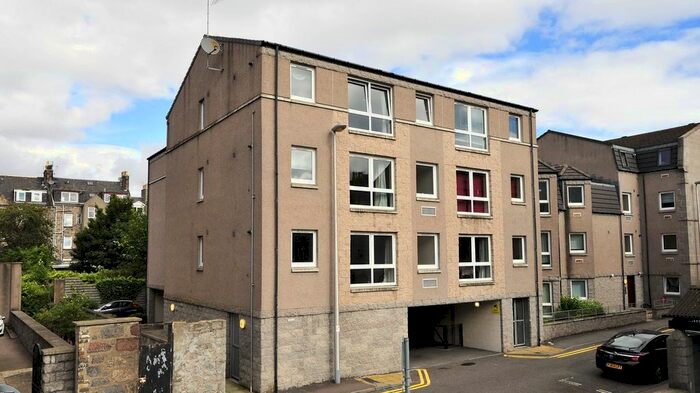 2 Bedroom Flat To Rent In F Fraser Place, Aberdeen, AB25