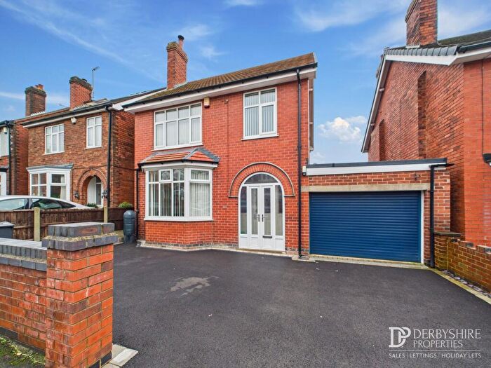 3 Bedroom Detached House For Sale In Wycliffe Road, Alfreton, DE55