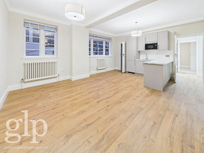 2 Bedroom Flat To Rent In Tavistock Court, Tavistock Square, Bloomsbury, WC1H