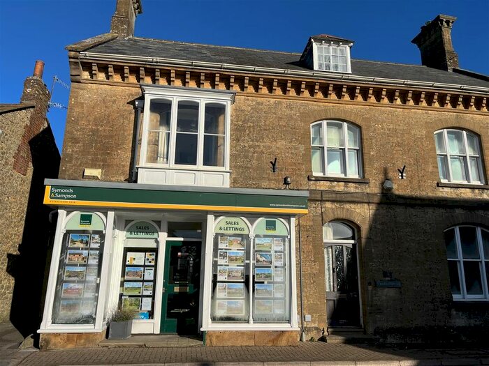 2 Bedroom Flat To Rent In Hogshill Street, Beaminster, Dorset, DT8