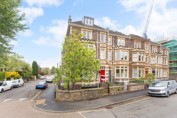 2 Bedroom Flat For Sale In College Road, Clifton, Bristol, BS8