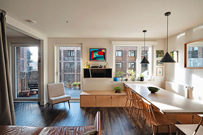 1 Bedroom Block Of Apartments For Sale In Molten Court, London, SE14