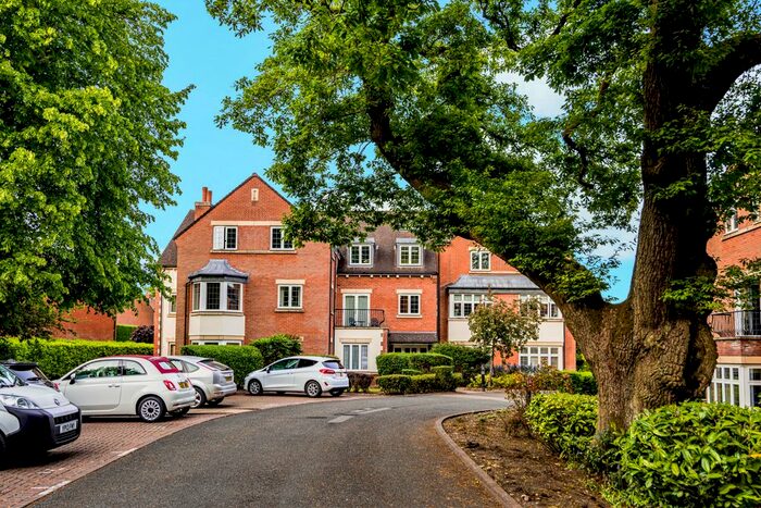 3 Bedroom Flat To Rent In Hanson Mansions, Four Oaks Road, Sutton Coldfield, B74