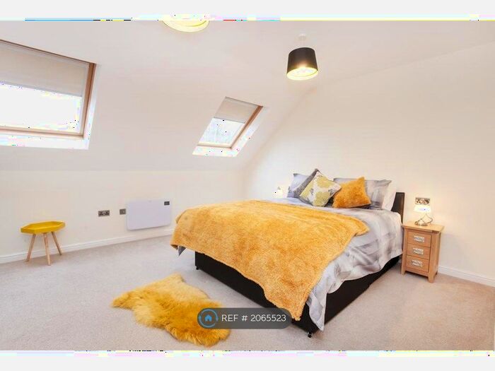 2 Bedroom Flat To Rent In Monument Close, York, YO24