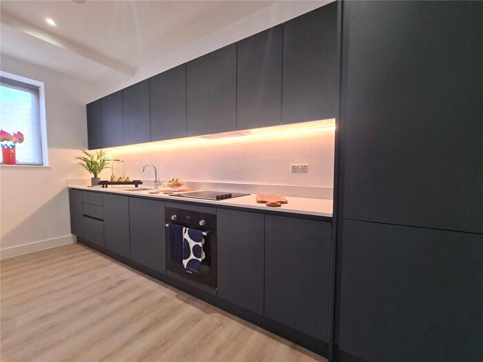 2 Bedroom Apartment To Rent In Peach Street, Wokingham, Berkshire, RG40