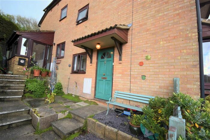 2 Bedroom End Of Terrace House To Rent In Pinders Road, Hastings, TN35