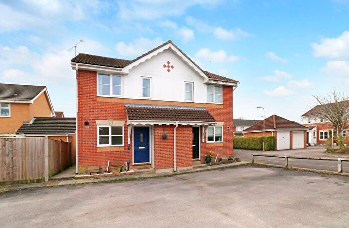 2 Bedroom Semi Detached House For Sale In Arthurs Gardens, Hedge End, SO30