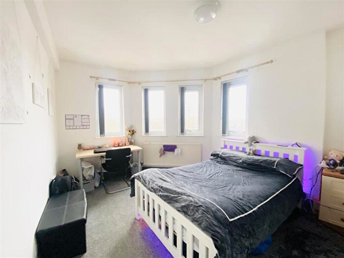 3 Bedroom Apartment To Rent In Trent Bridge Buildings, Nottingham, NG2