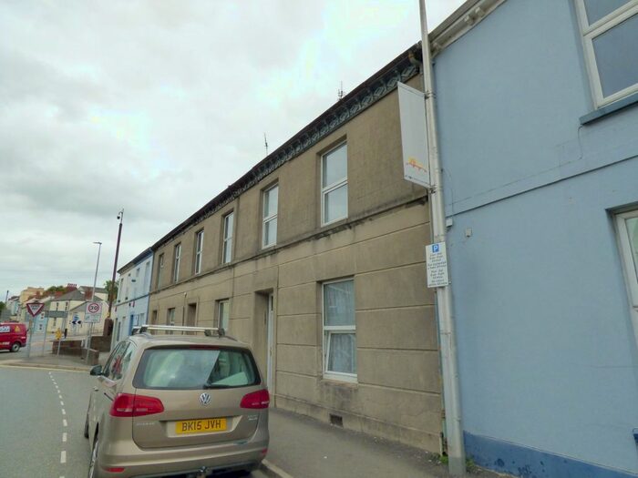 3 Bedroom Property To Rent In Lammas Street, Carmarthen, Carmarthenshire, SA31