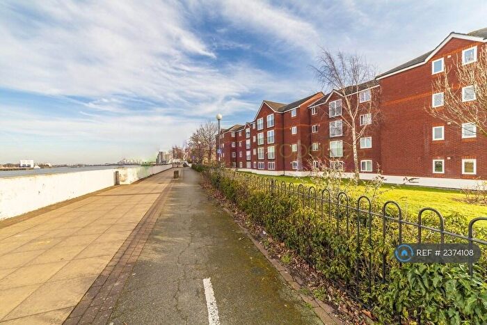 2 Bedroom Flat To Rent In Tideside Court, London, SE18