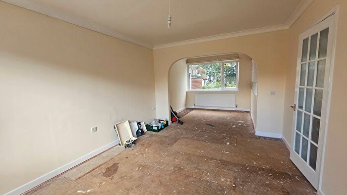 3 Bedroom End Of Terrace House To Rent In East Cliff Gardens, Dawlish, EX7