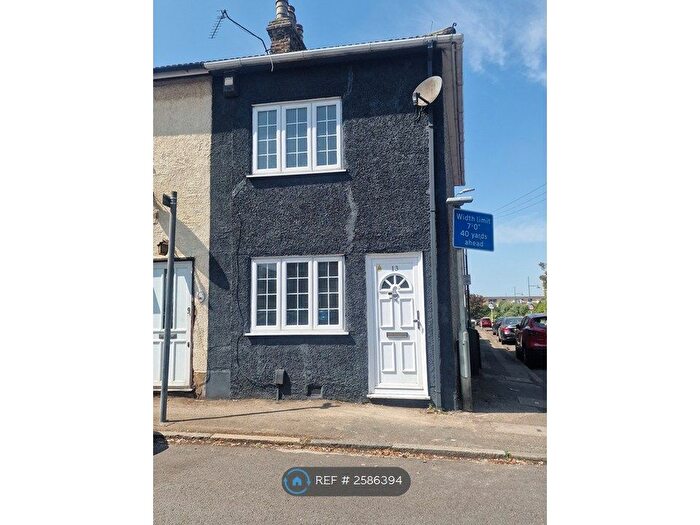 2 Bedroom Semi-Detached House To Rent In Appold Street, Erith, DA8