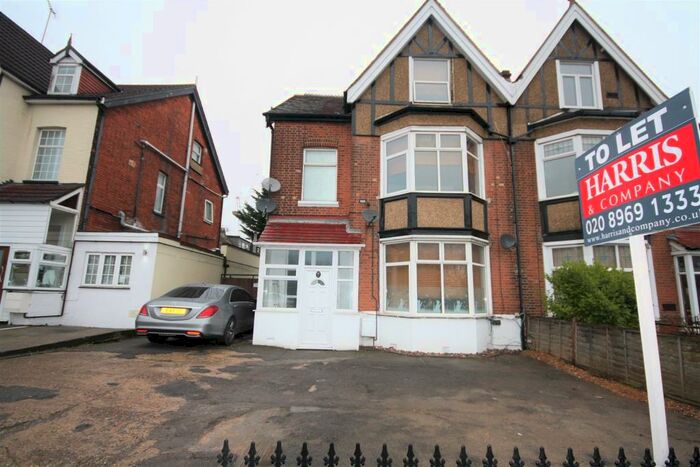 Studio To Rent In Kenton Road, Harrow, HA1