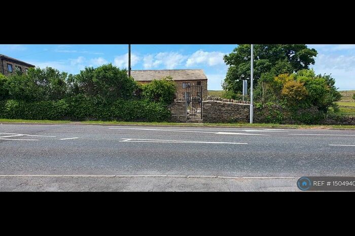 3 Bedroom Semi-Detached House To Rent In Halifax Road, Denholme, Bradford, BD13