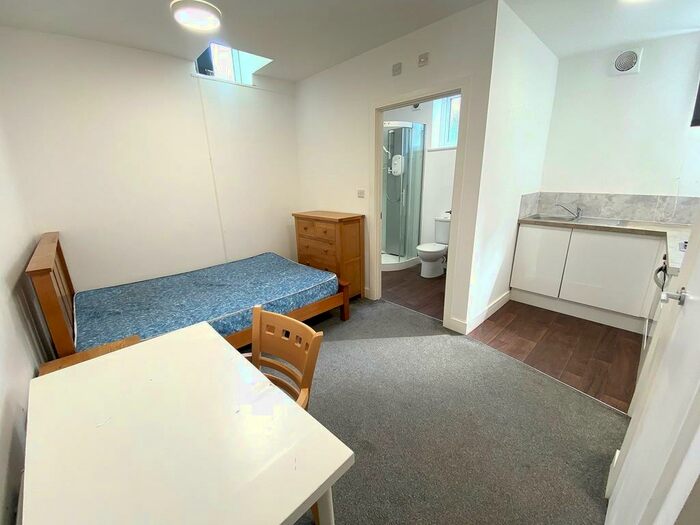 Studio To Rent In Lake Road, Portsmouth, PO1